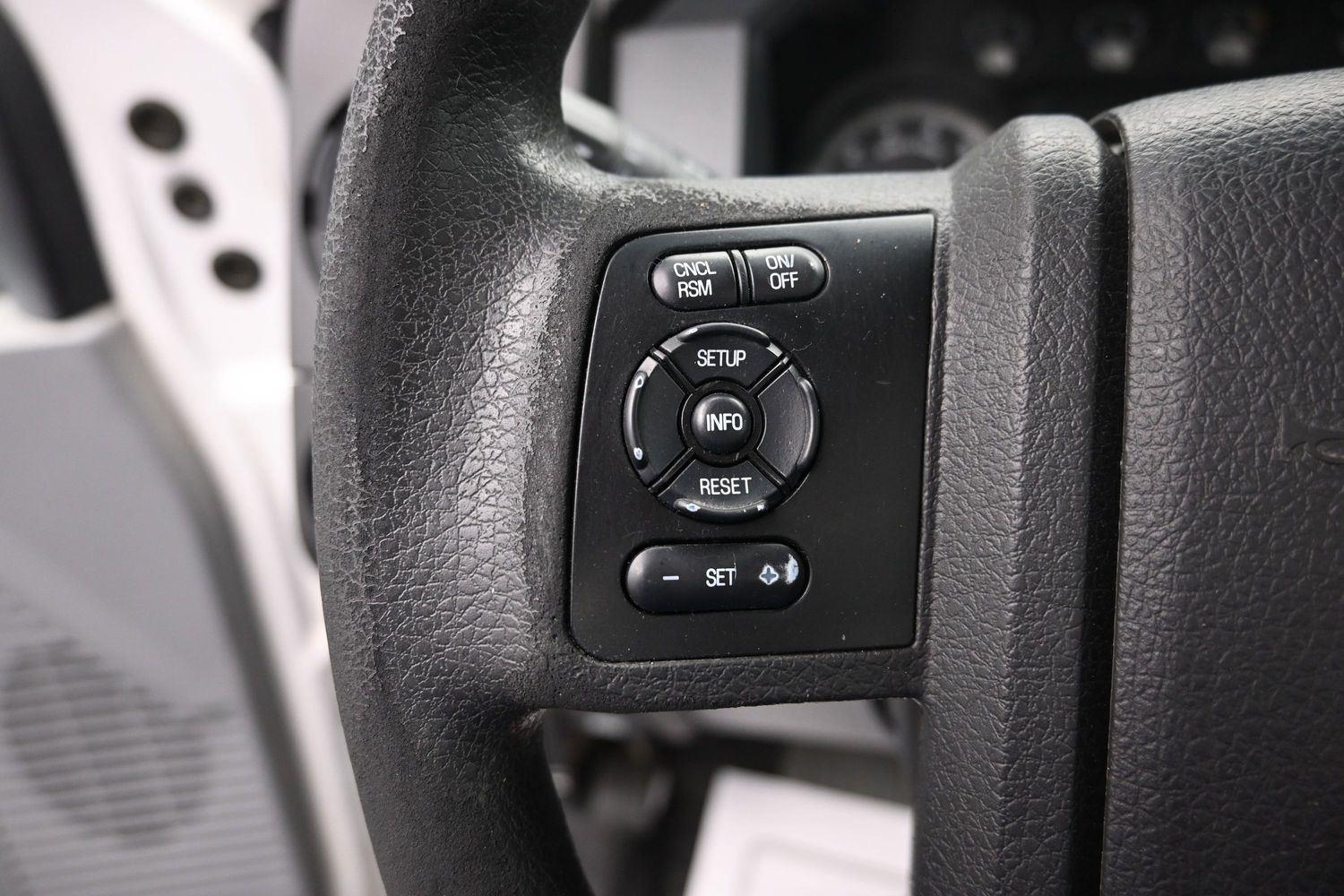 Used 2015 Oxford White FORD  image 17