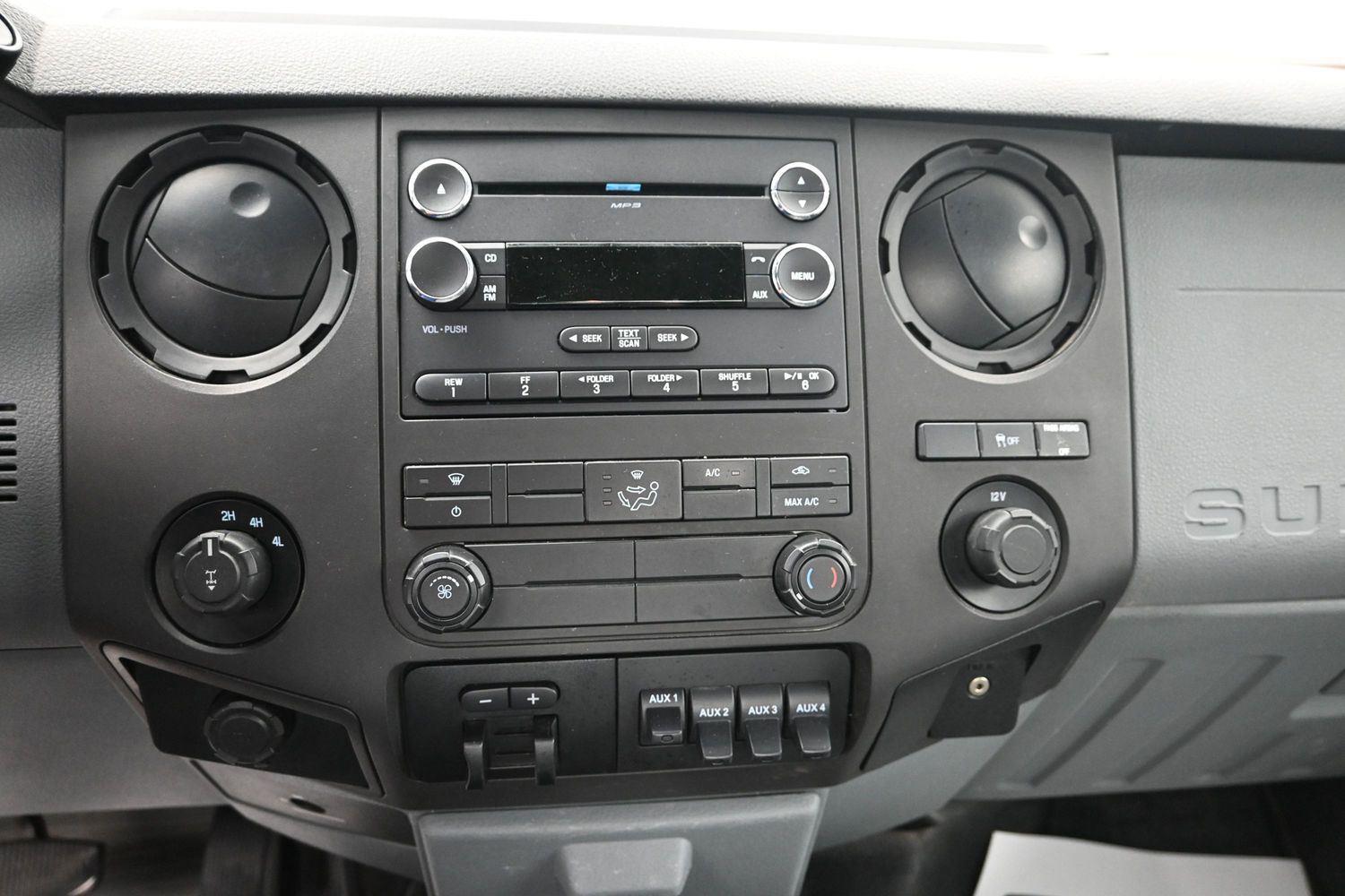 Used 2015 Oxford White FORD  image 20