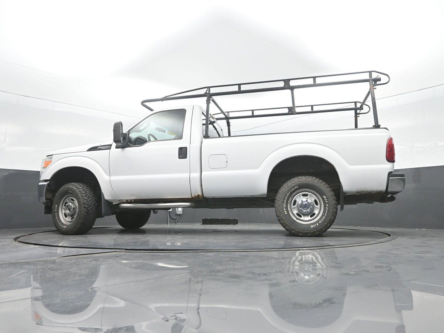 Used 2015 Oxford White FORD  image 22