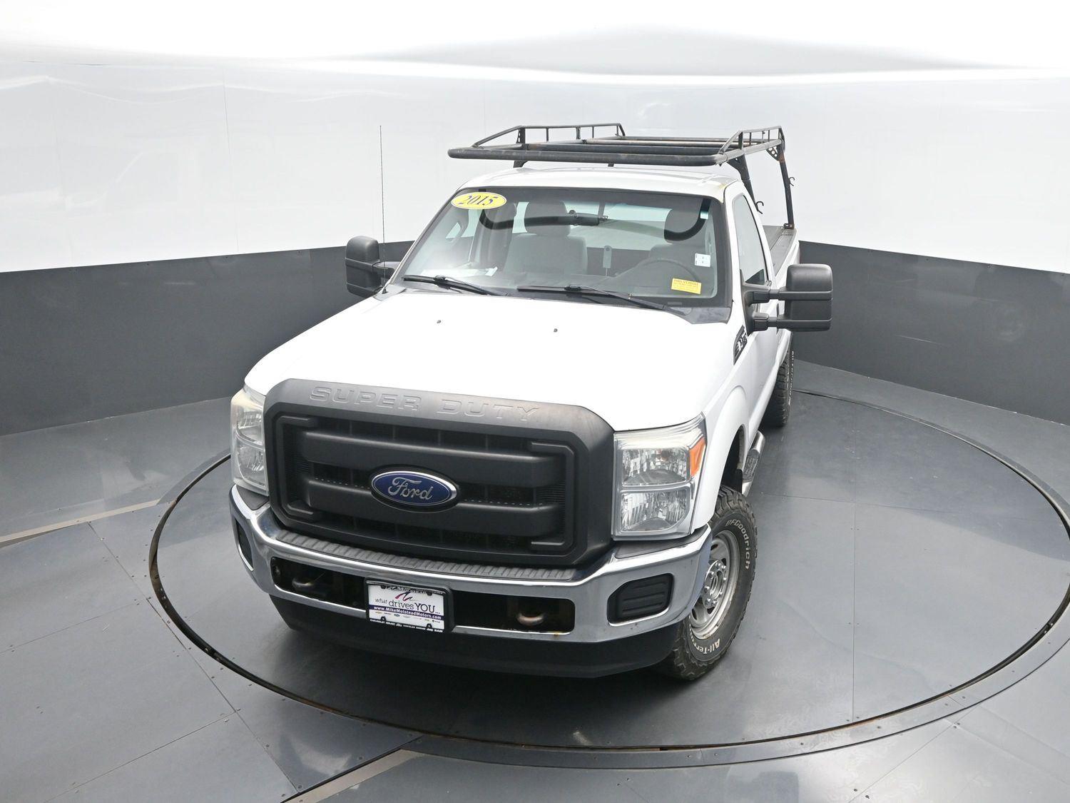 Used 2015 Oxford White FORD  image 25