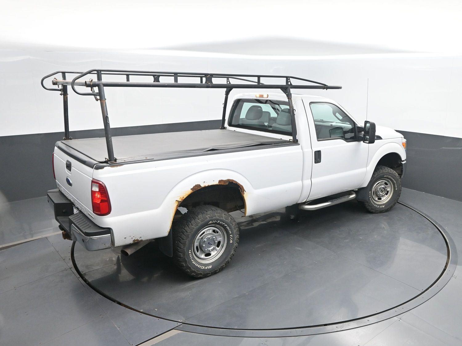 Used 2015 Oxford White FORD  image 27