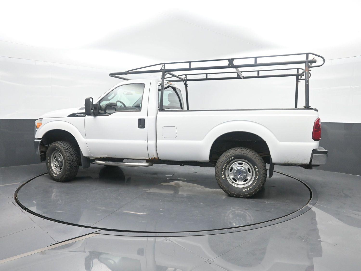 Used 2015 Oxford White FORD  image 29