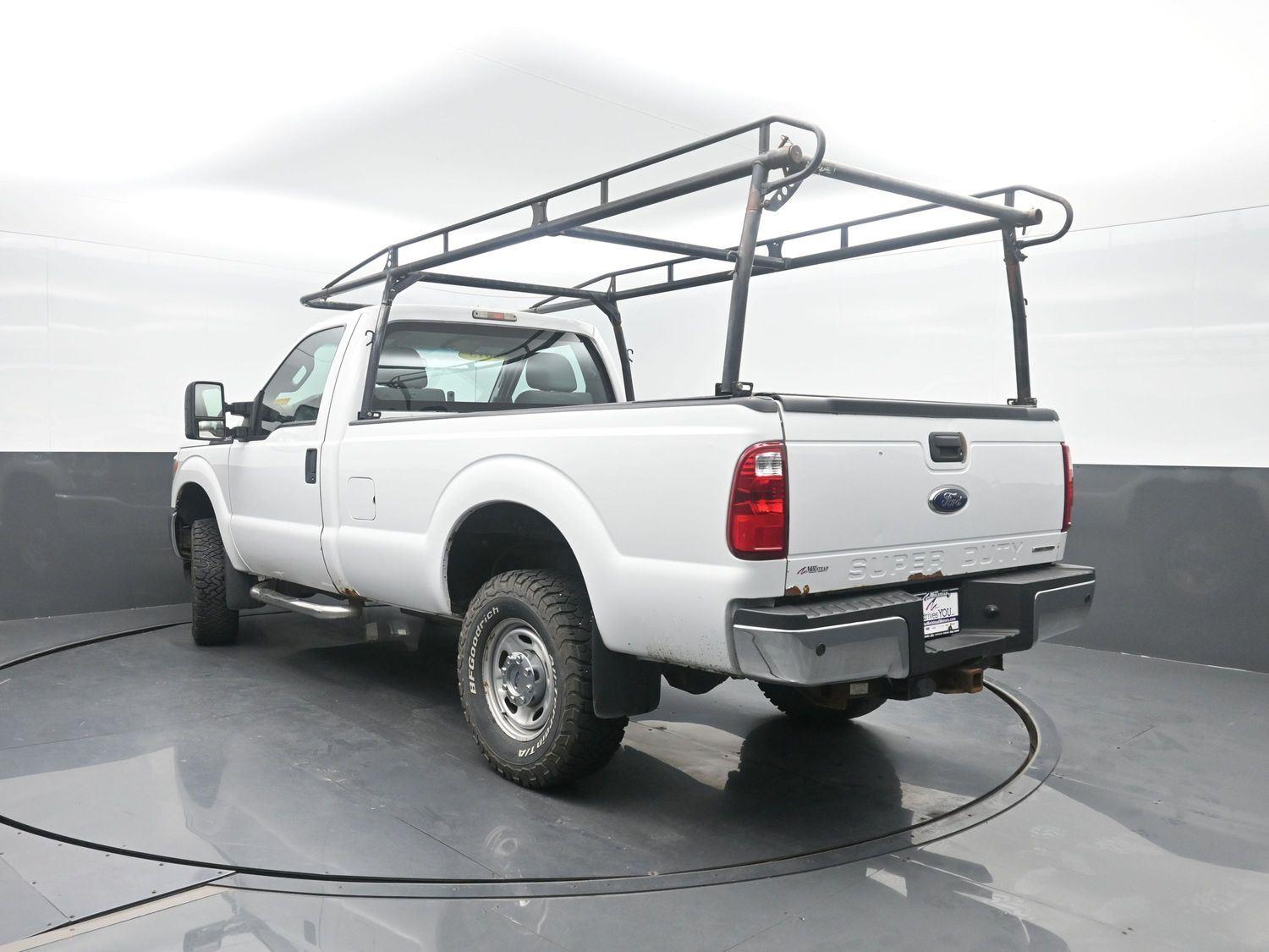 Used 2015 Oxford White FORD  image 32