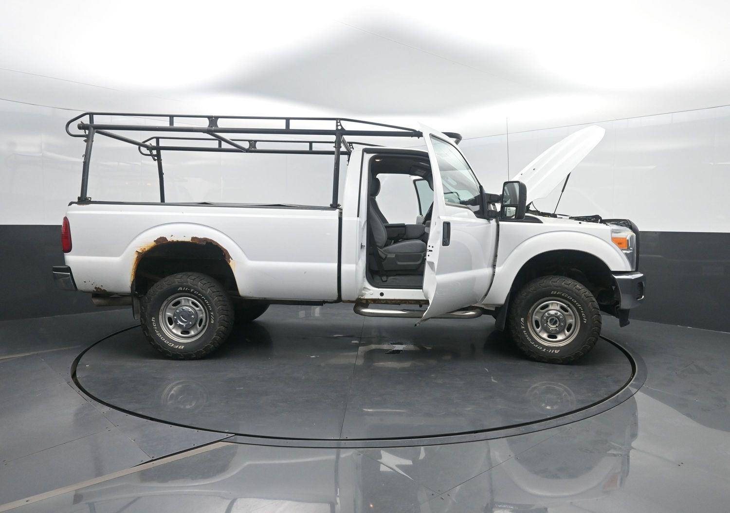 Used 2015 Oxford White FORD  image 36