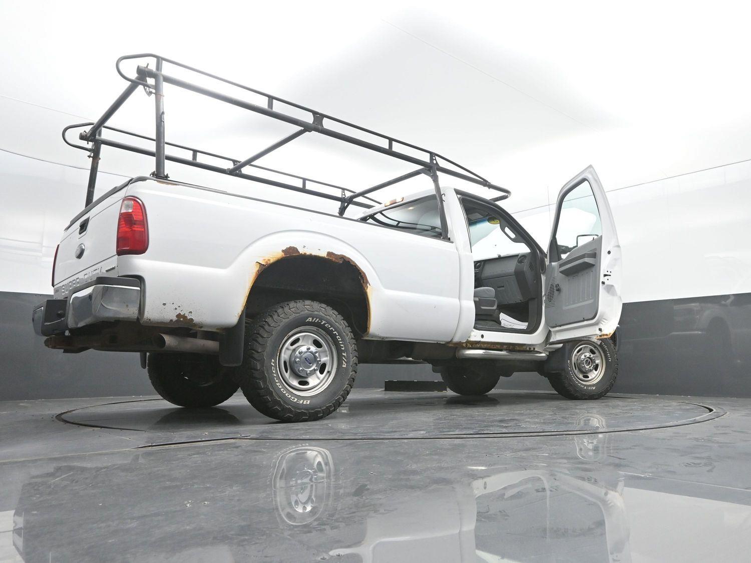 Used 2015 Oxford White FORD  image 38