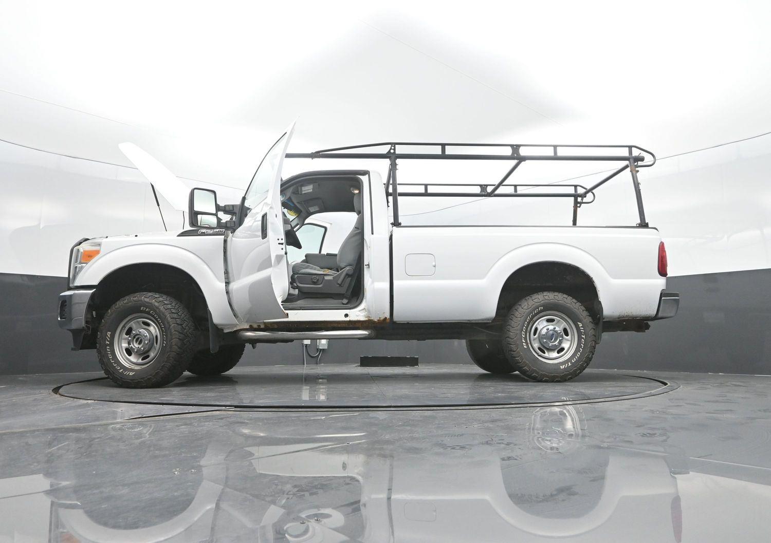 Used 2015 Oxford White FORD  image 39