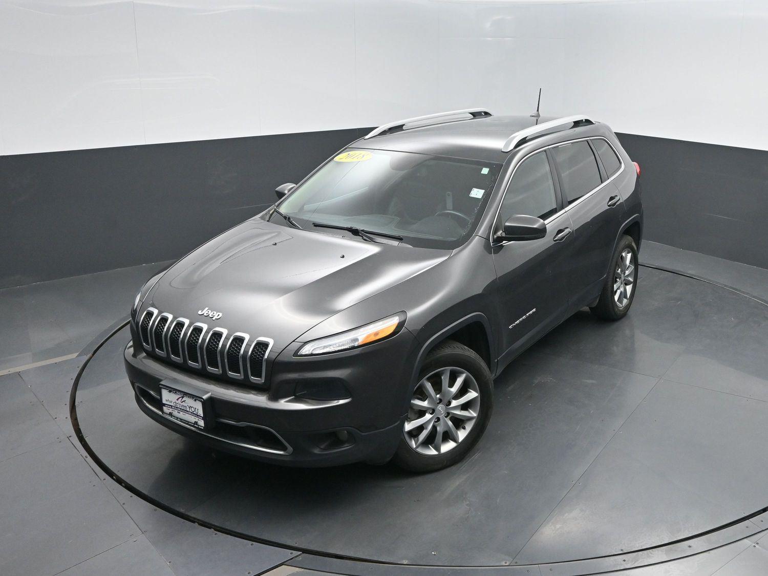 Used 2018 Granite Crystal Metallic Clearcoat Jeep Limited image 34