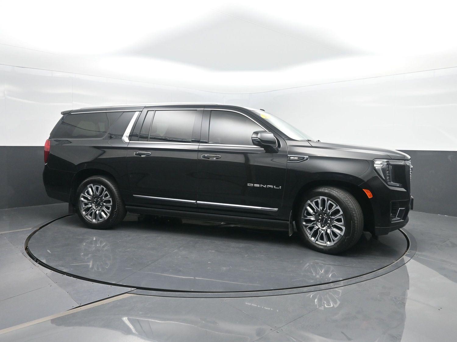 Used 2023 Onyx Black GMC Denali Ultimate image 3