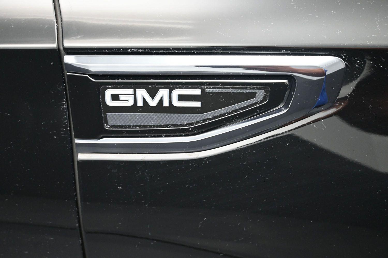 Used 2023 Onyx Black GMC Denali Ultimate image 6