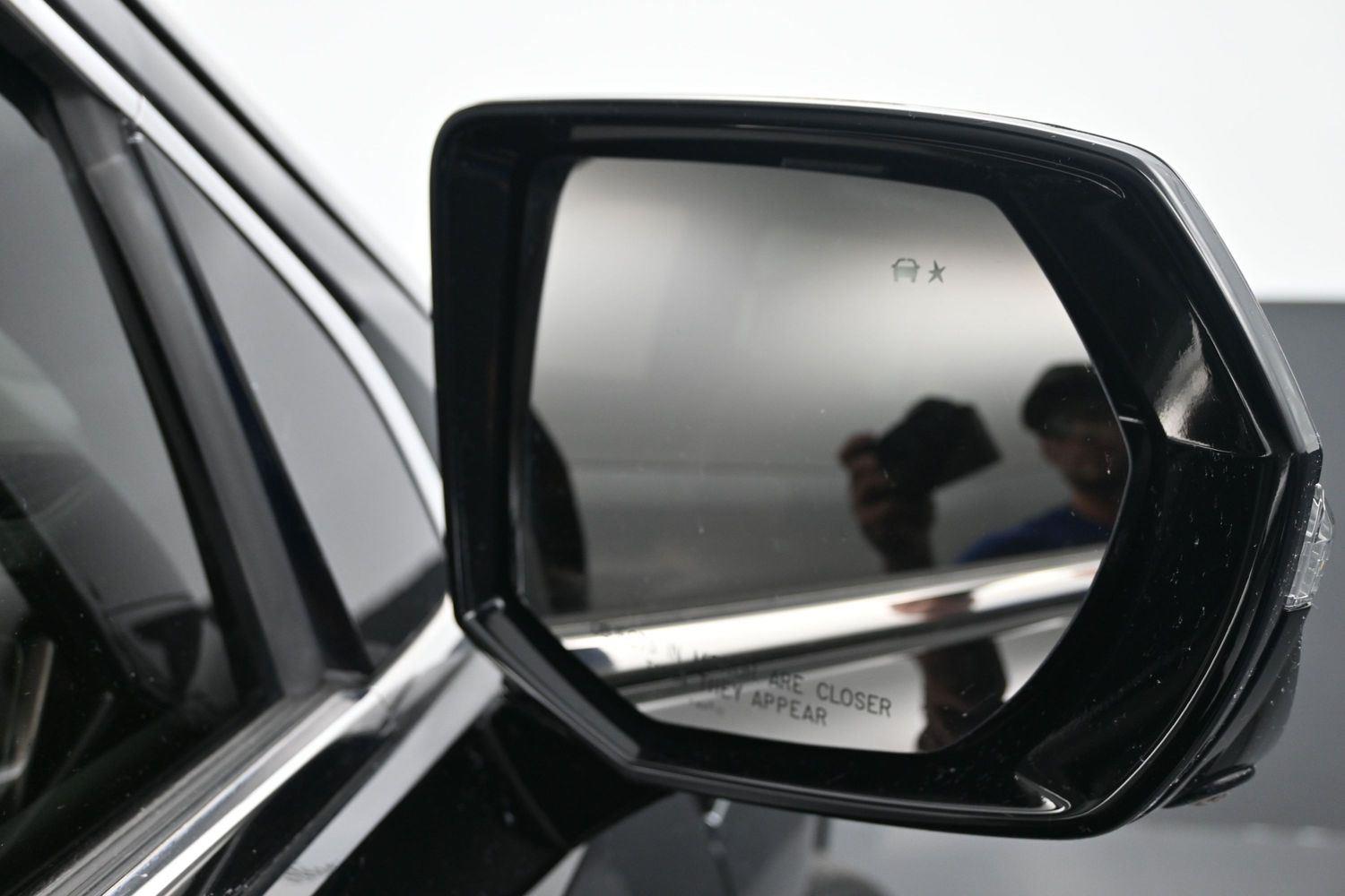 Used 2023 Onyx Black GMC Denali Ultimate image 9