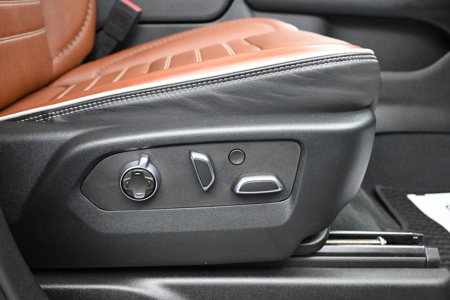 Used 2023 Onyx Black GMC Denali Ultimate image 12