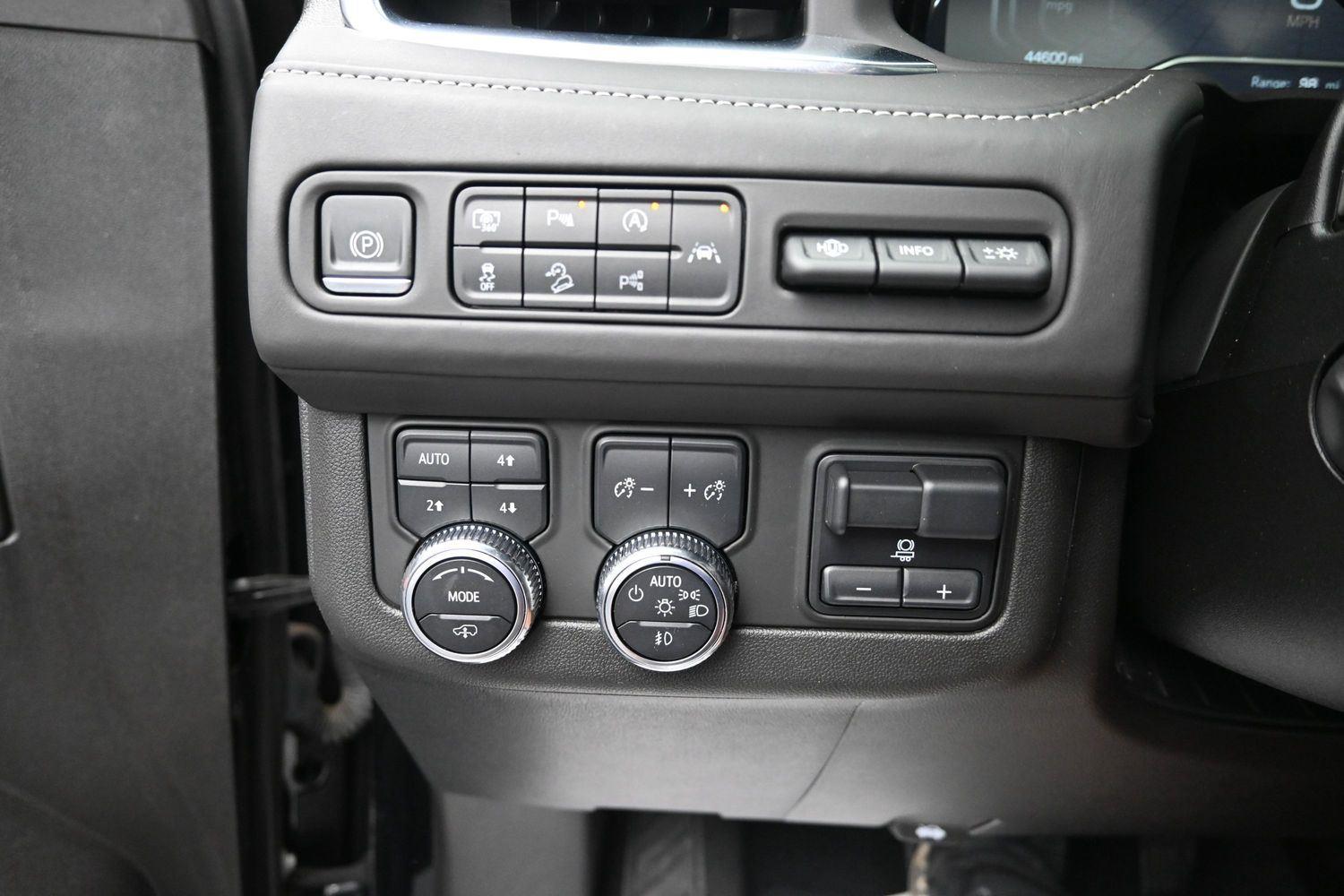 Used 2023 Onyx Black GMC Denali Ultimate image 29