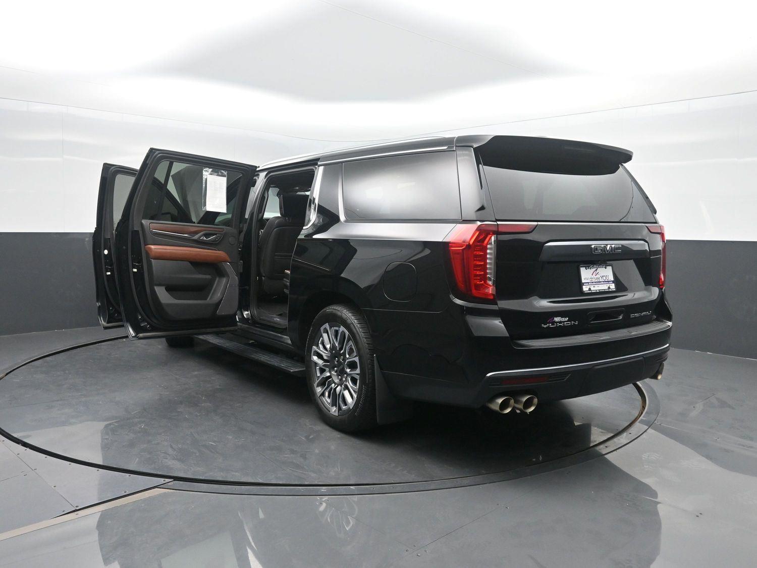 Used 2023 Onyx Black GMC Denali Ultimate image 55