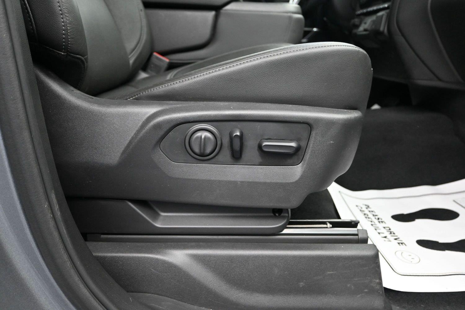 Used 2019 Satin Steel Metallic GMC SLT image 11