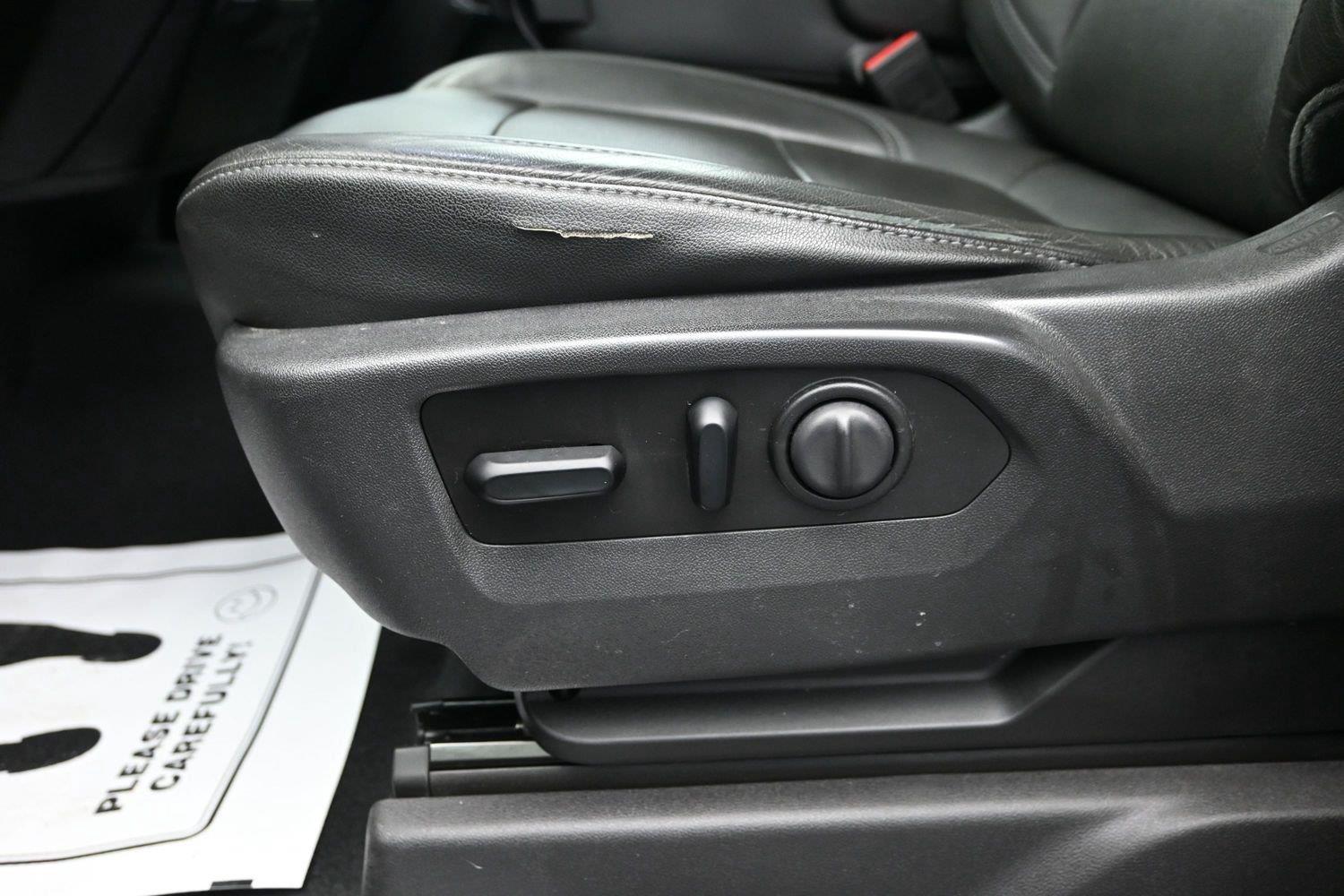 Used 2019 Satin Steel Metallic GMC SLT image 22