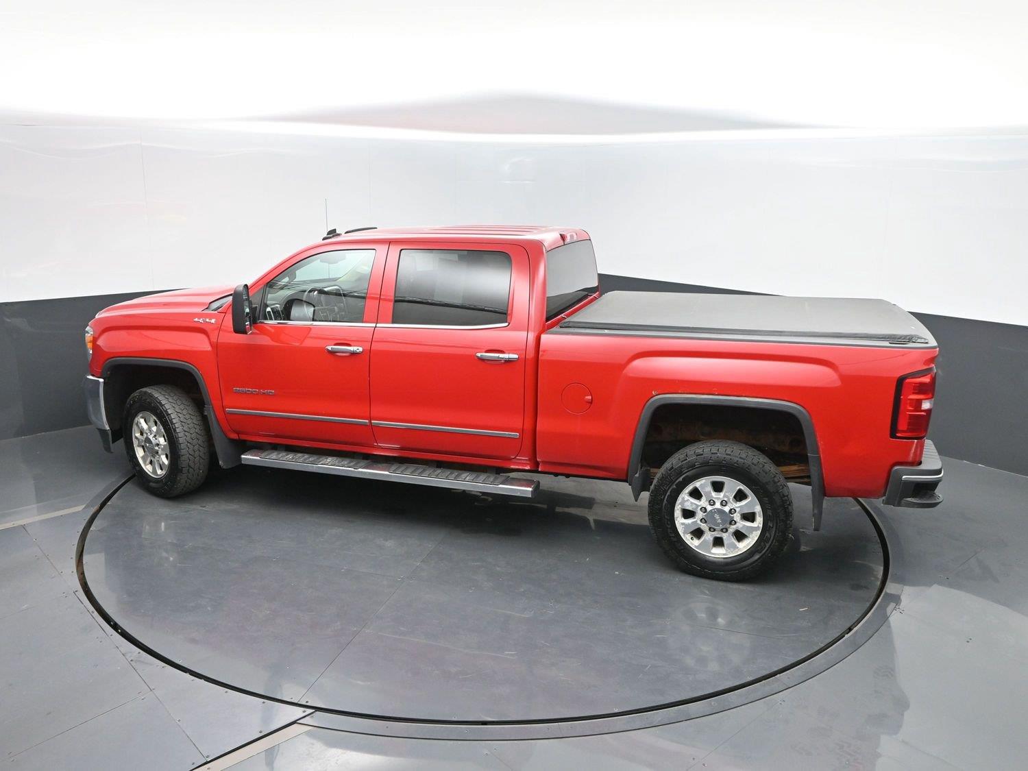 Used 2015 Fire Red GMC SLT image 39
