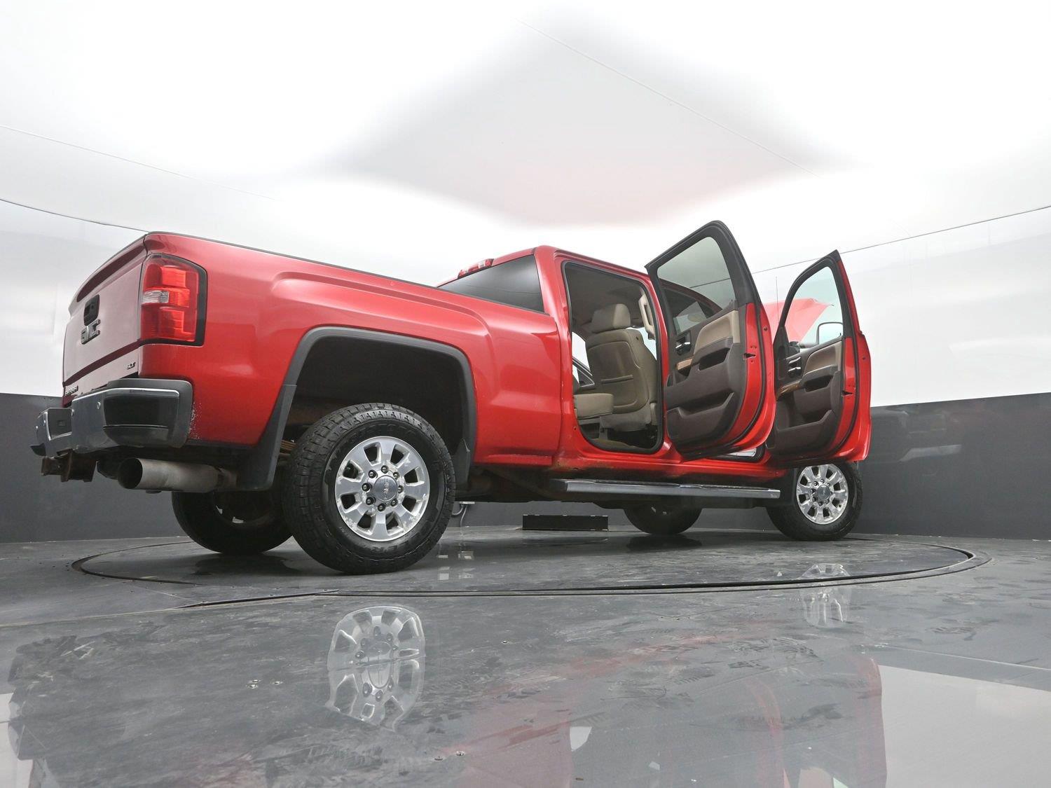 Used 2015 Fire Red GMC SLT image 51