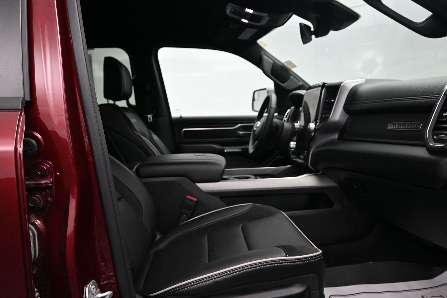 Used 2025 Delmonico Red Pearlcoat Ram Laramie image 10