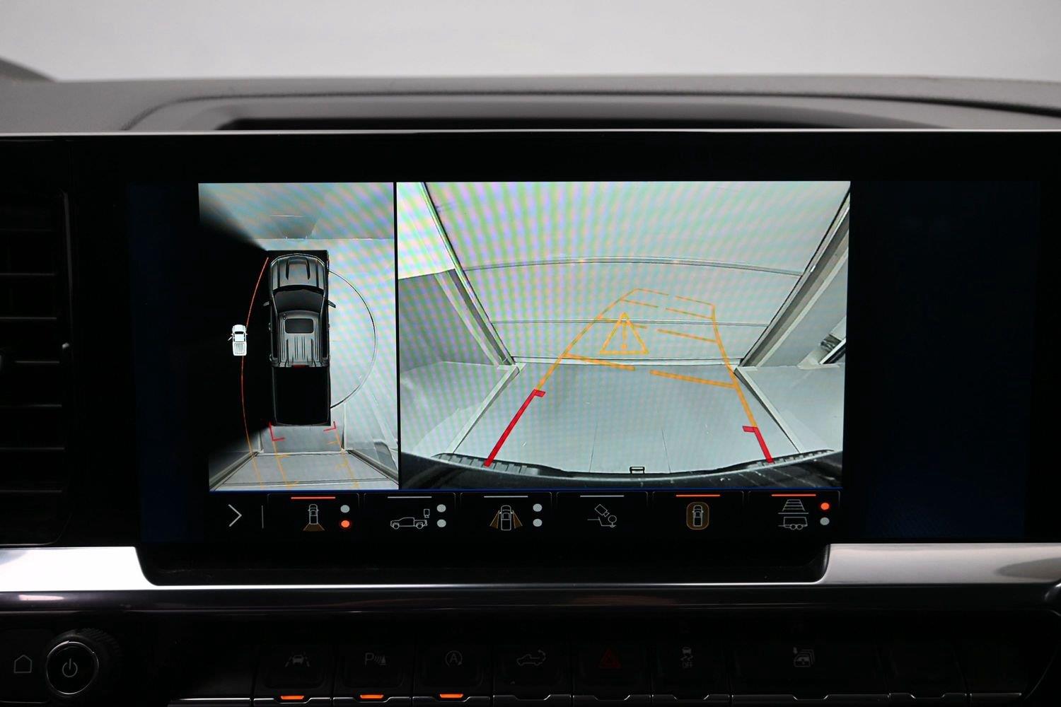 Used 2025 Black Chevrolet High Country image 36