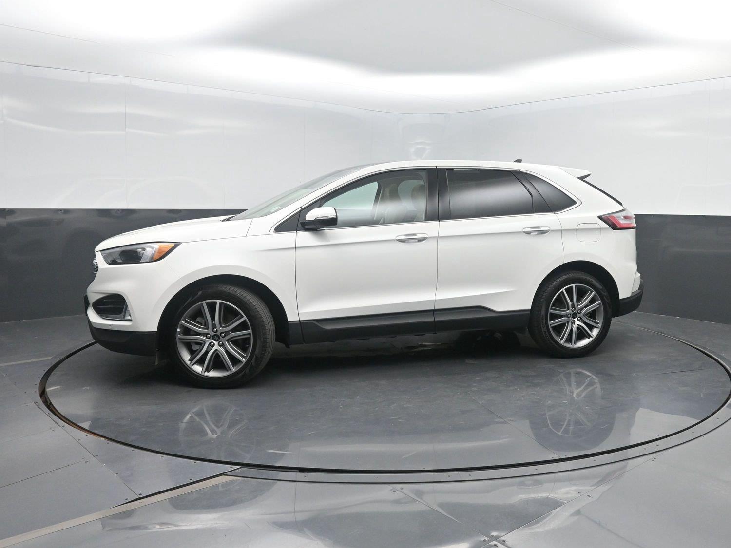Star White Metallic Tri-Coat 2023 Ford Edge SUV / Crossover All-Wheel Drive 8-Speed Automatic