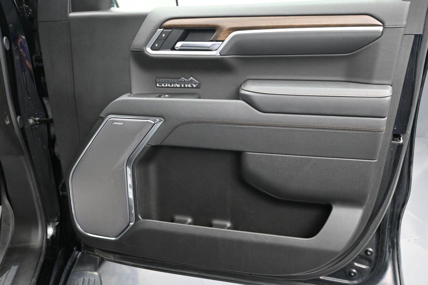Used 2025 Black Chevrolet High Country image 11