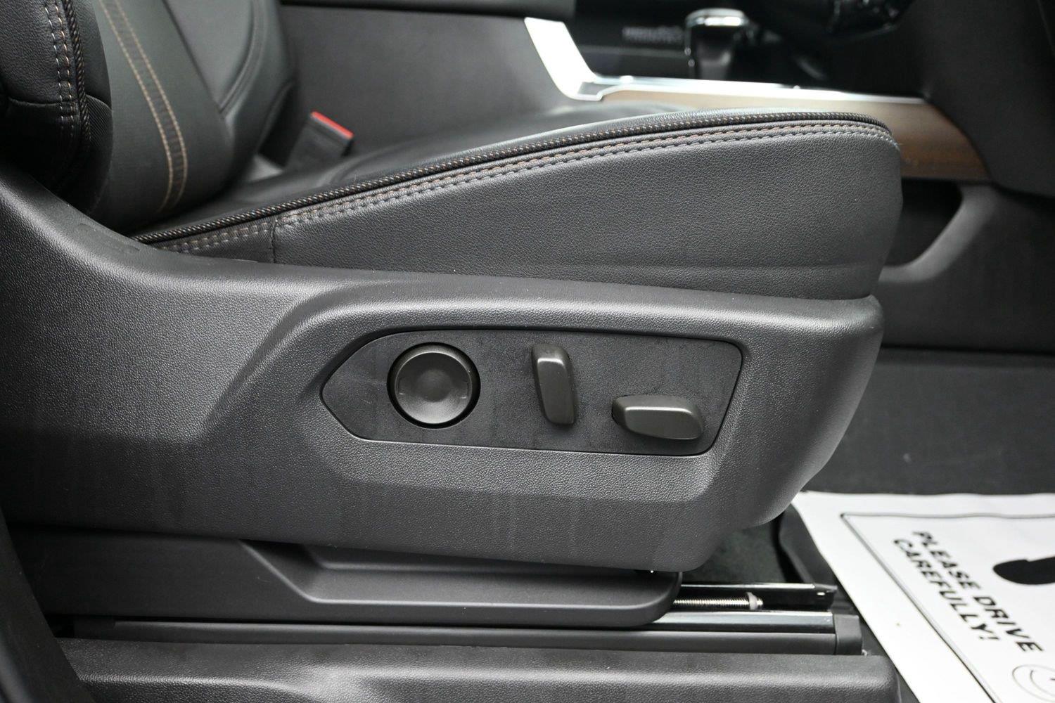 Used 2025 Black Chevrolet High Country image 13