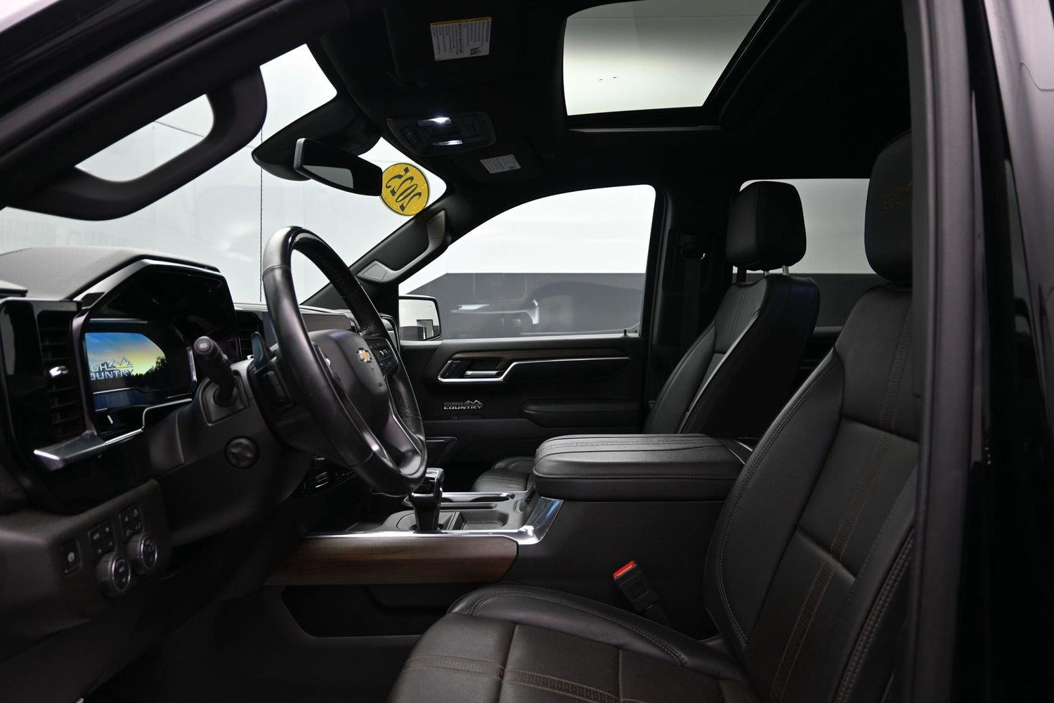 Used 2025 Black Chevrolet High Country image 28