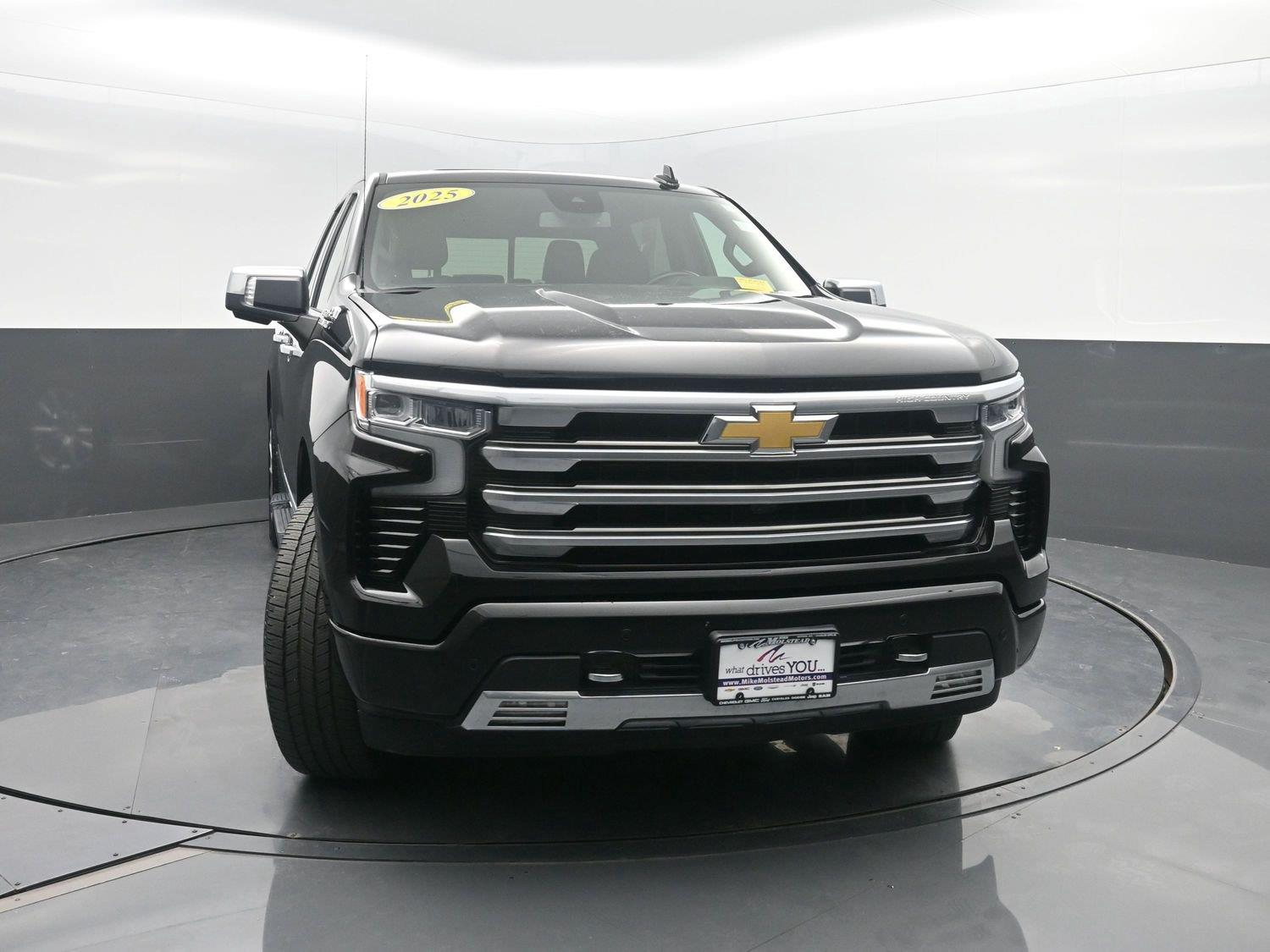Used 2025 Black Chevrolet High Country image 50