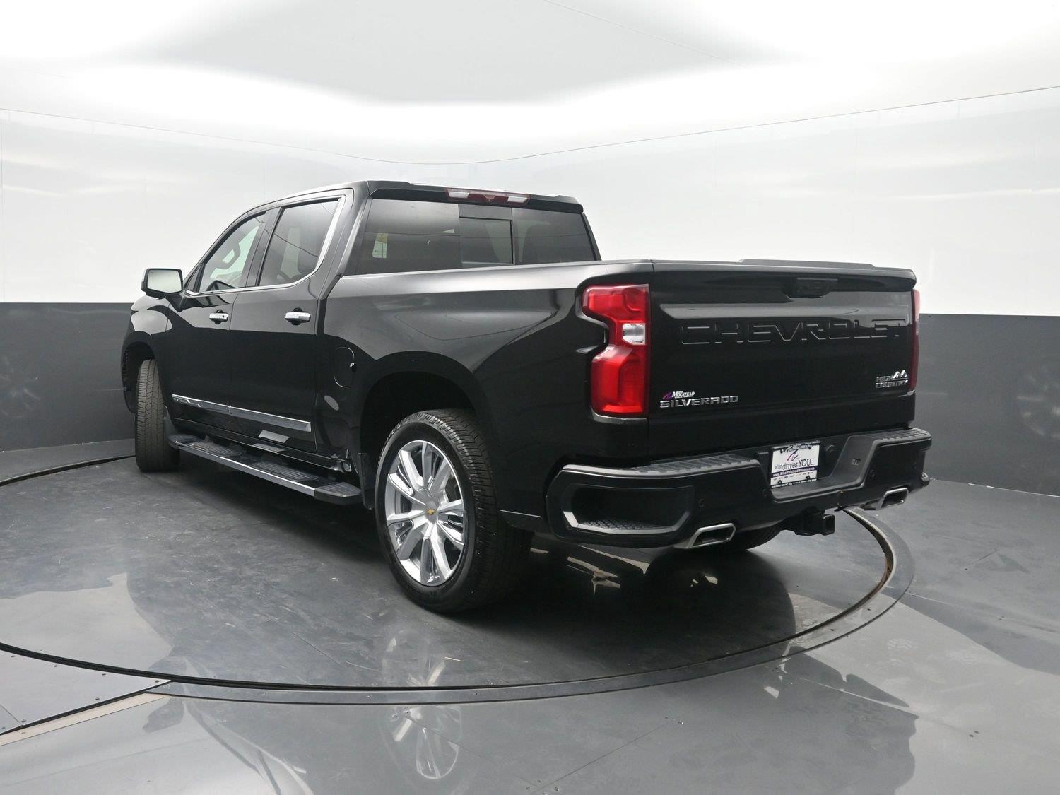 Used 2025 Black Chevrolet High Country image 51
