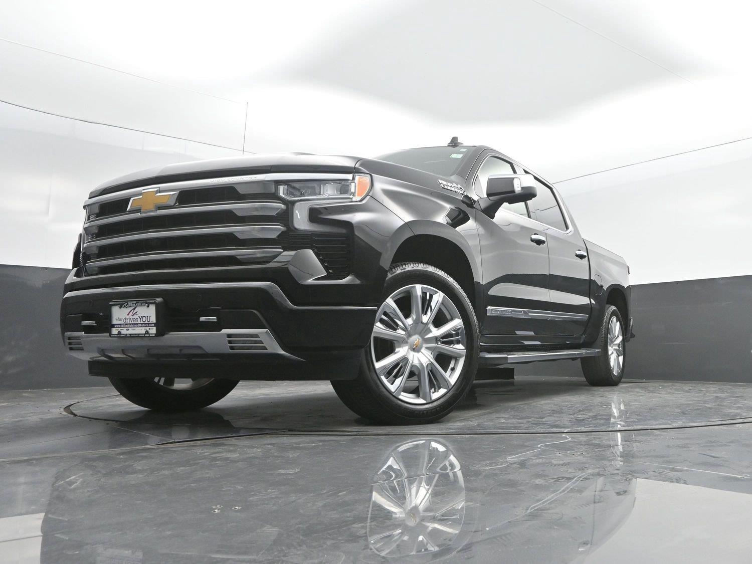 Used 2025 Black Chevrolet High Country image 52