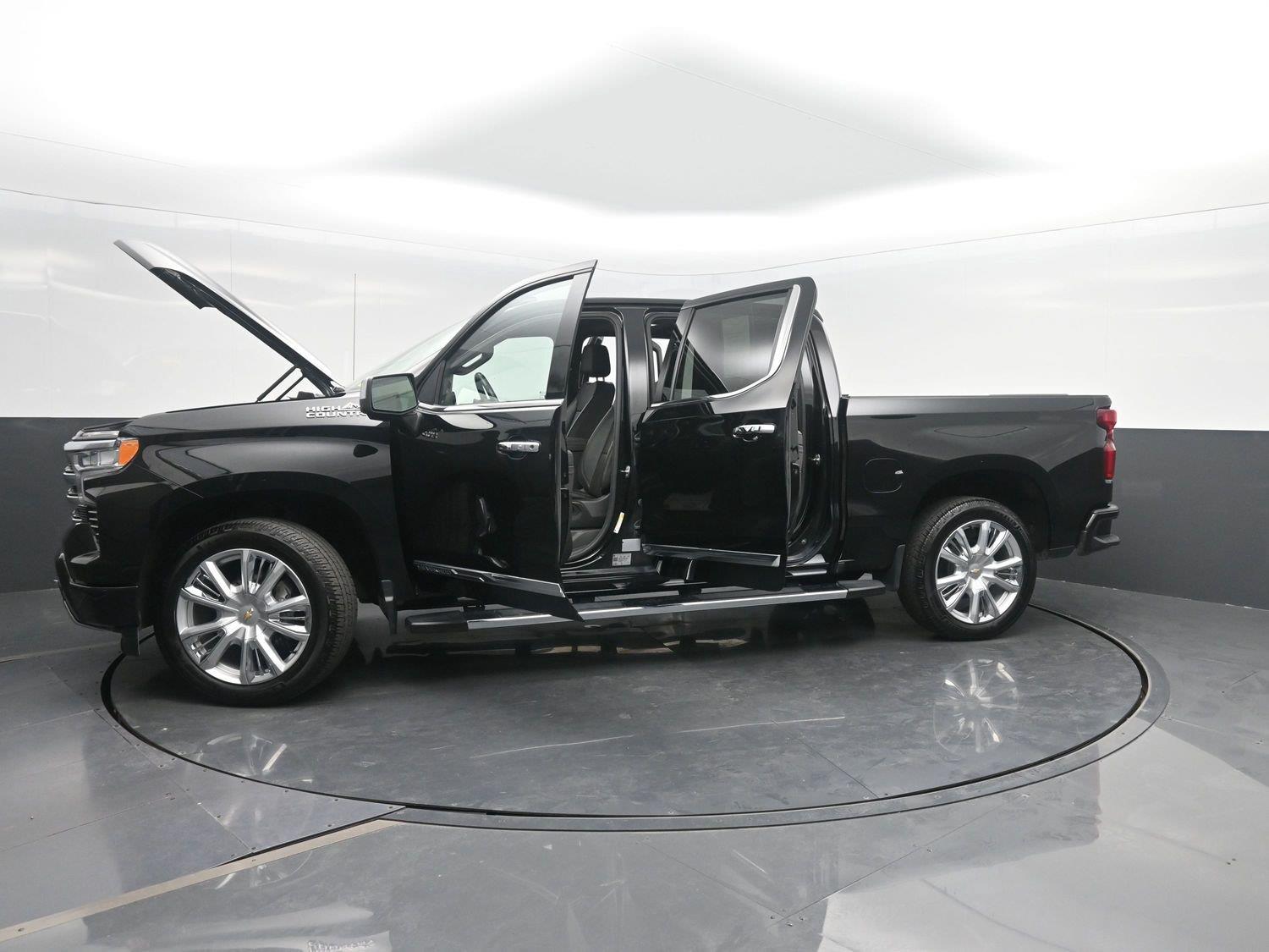 Used 2025 Black Chevrolet High Country image 56