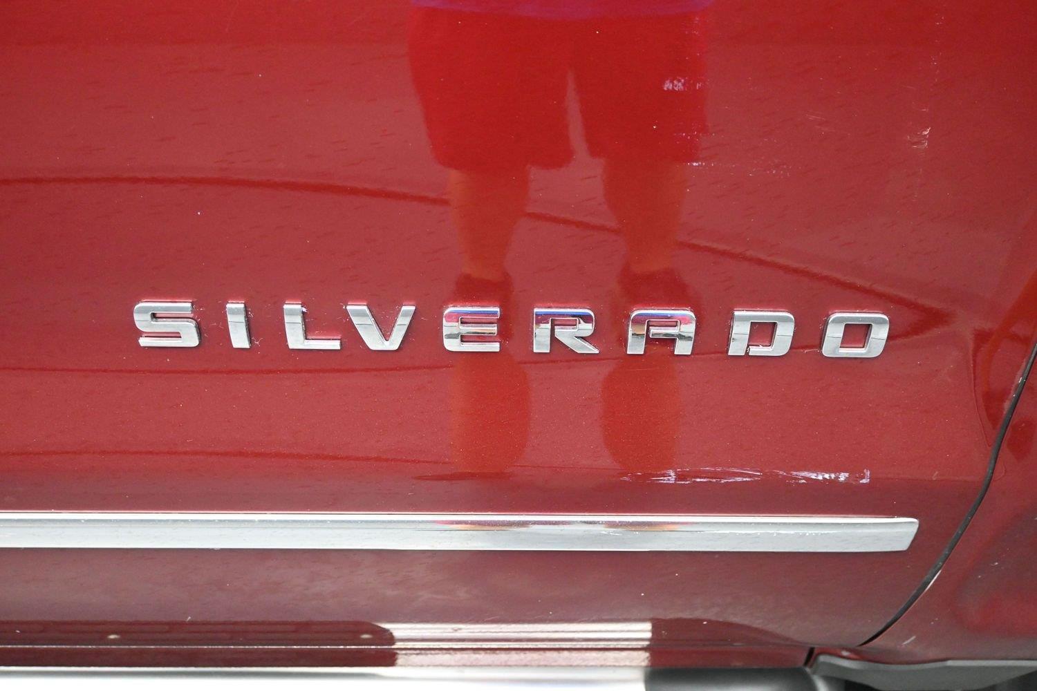 Used 2017 Siren Red Tintcoat Chevrolet LTZ image 6