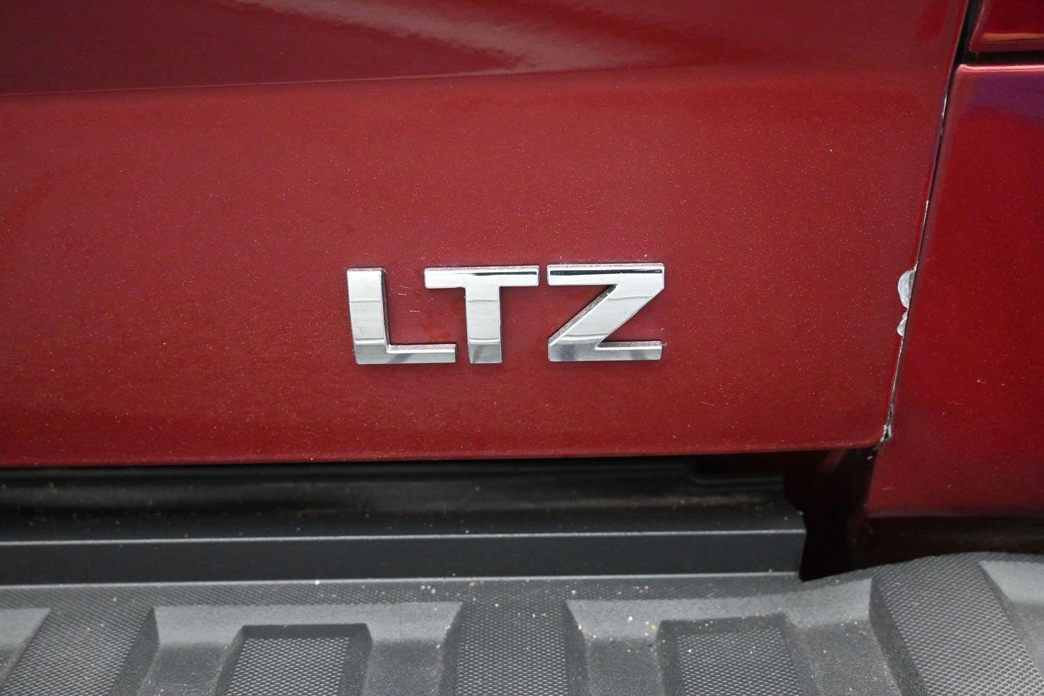 Used 2017 Siren Red Tintcoat Chevrolet LTZ image 15