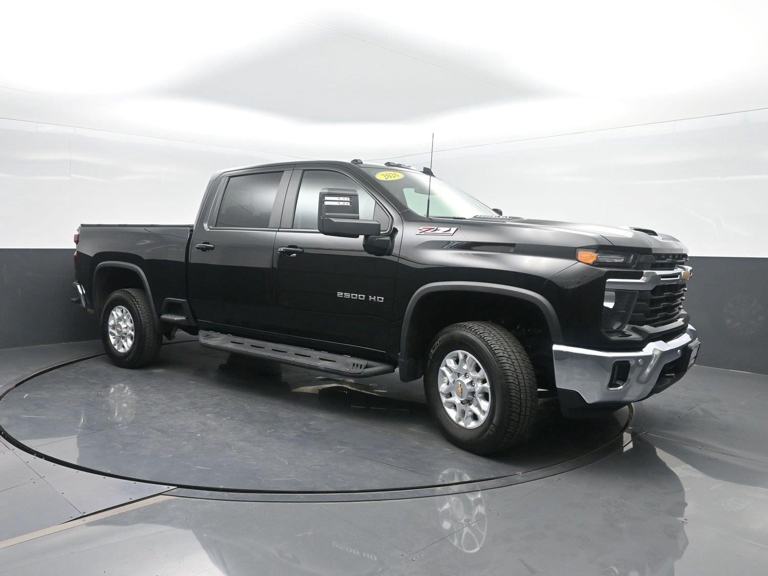 Used 2026 Black Chevrolet LT image 5