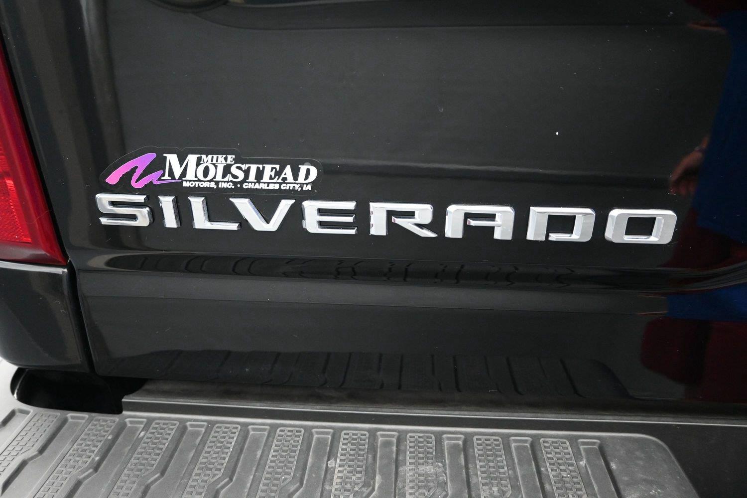 Used 2026 Black Chevrolet LT image 18