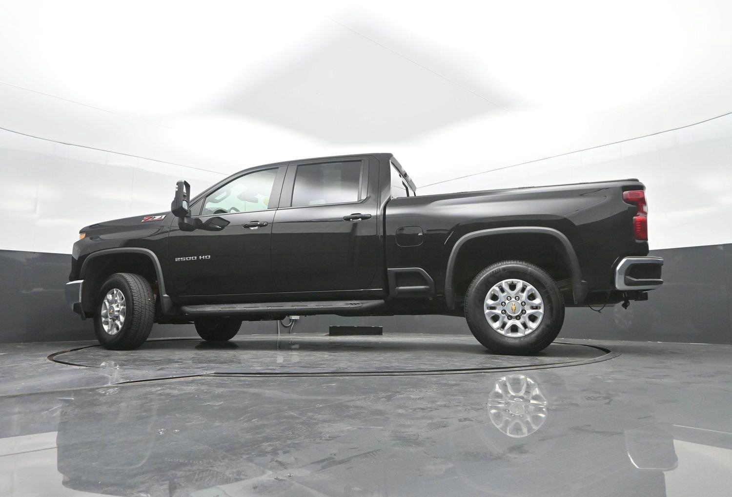 Used 2026 Black Chevrolet LT image 38