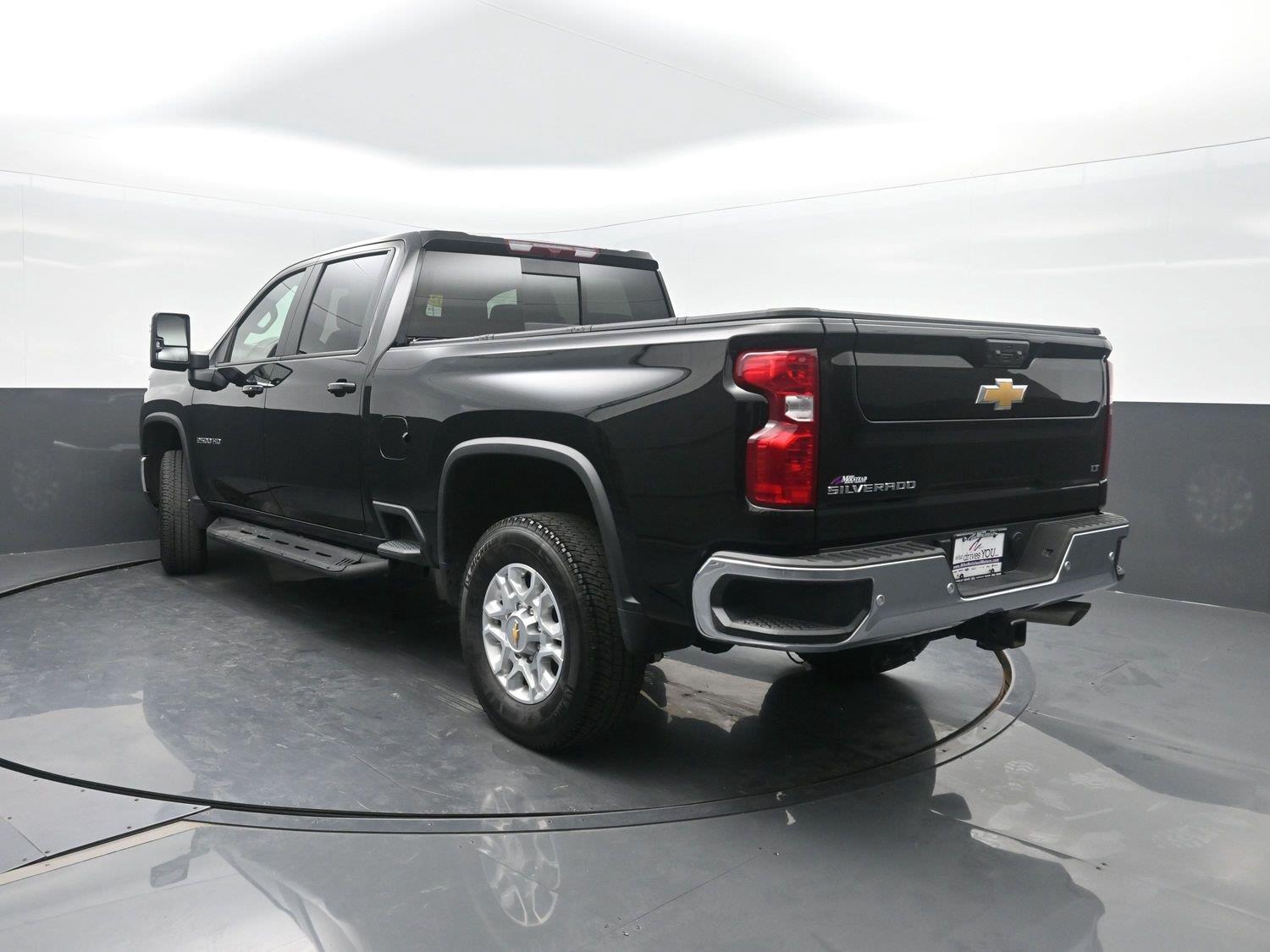 Used 2026 Black Chevrolet LT image 47