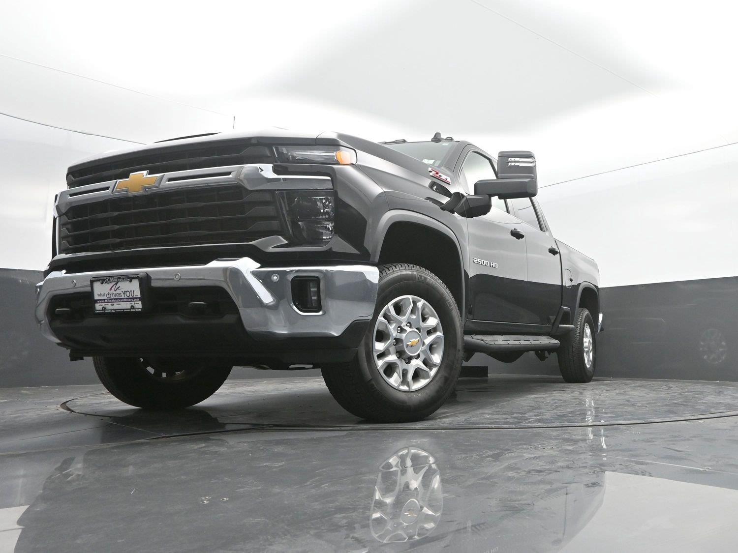 Used 2026 Black Chevrolet LT image 48