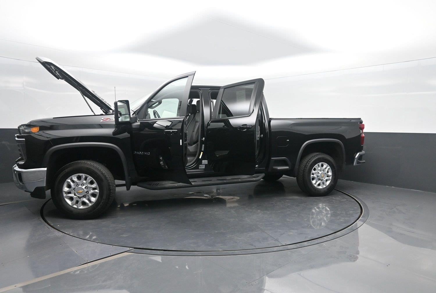 Used 2026 Black Chevrolet LT image 52