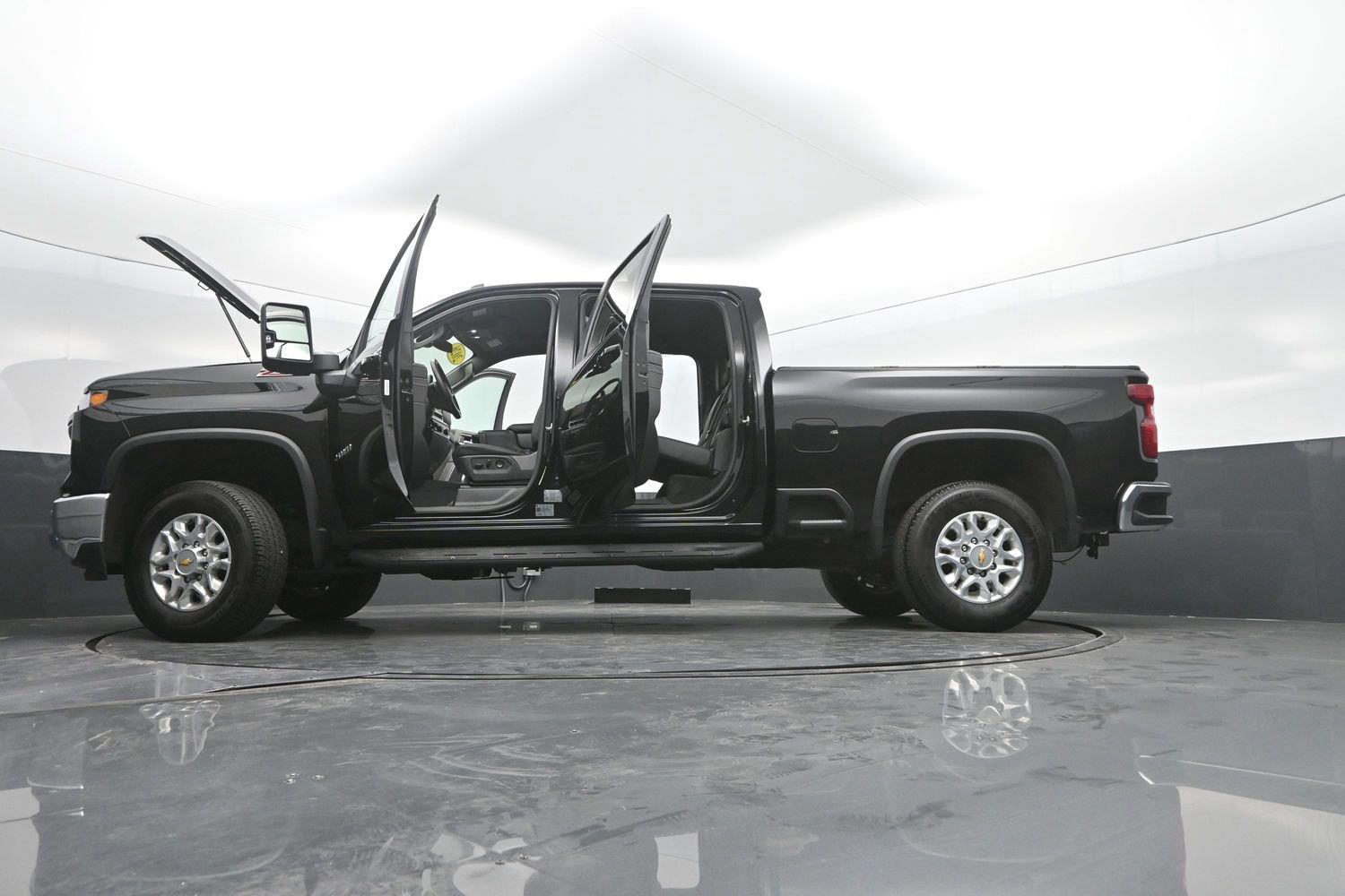 Used 2026 Black Chevrolet LT image 54
