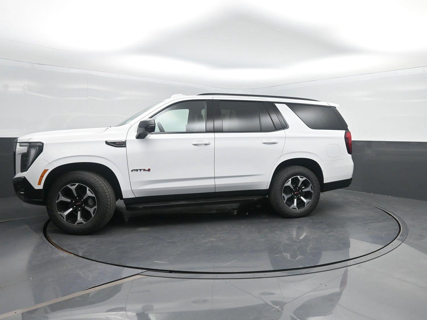 Summit White 2026 GMC Yukon SUV / Crossover Four-Wheel Drive Automatic