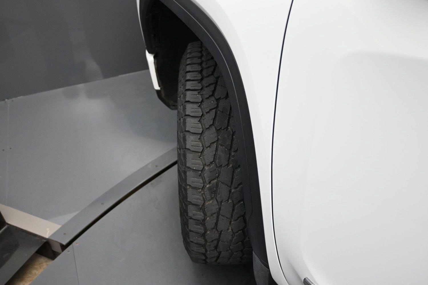 Used 2023 Summit White GMC AT4X image 5