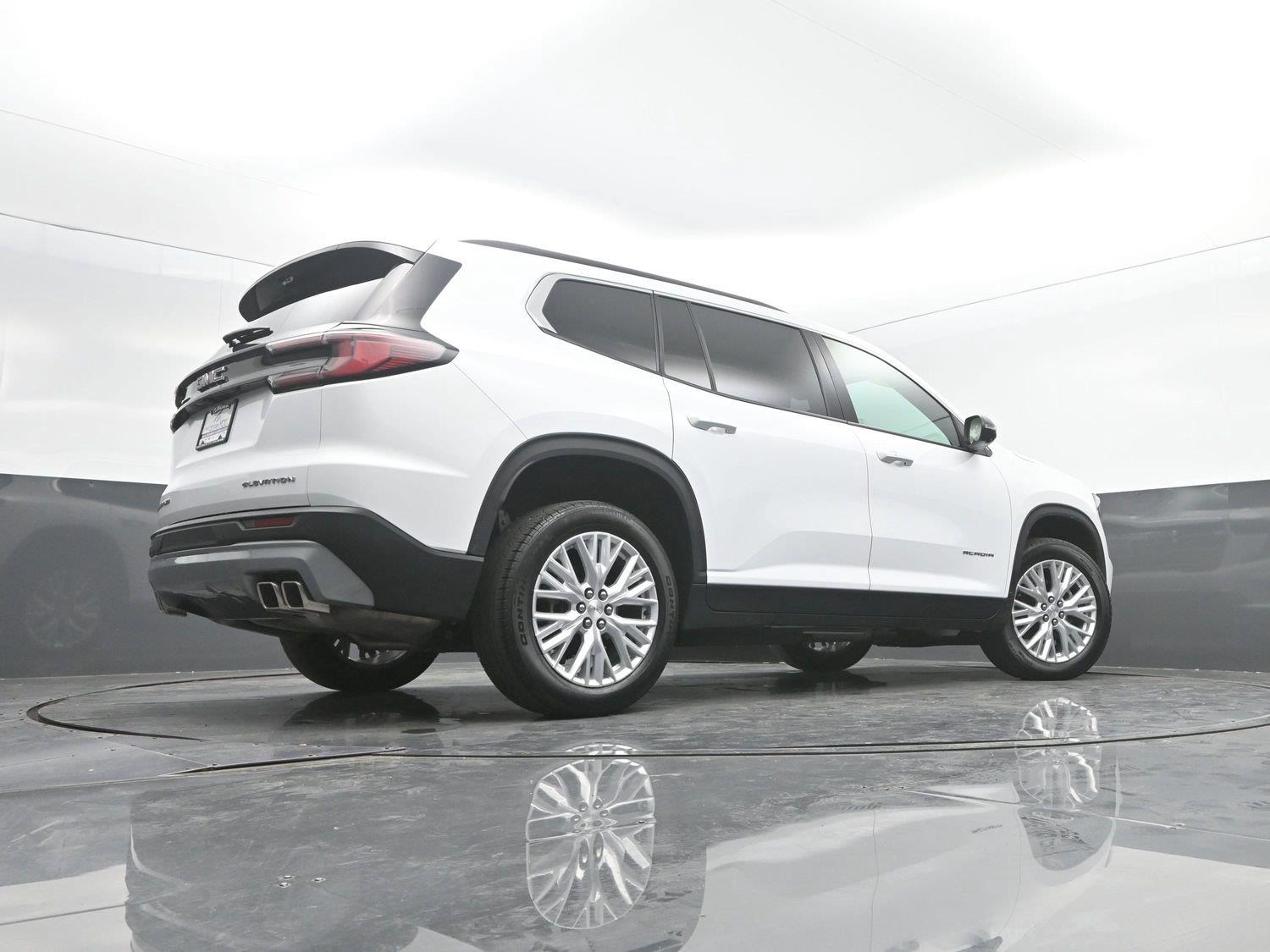 Used 2026 Summit White GMC AWD Elevation image 38