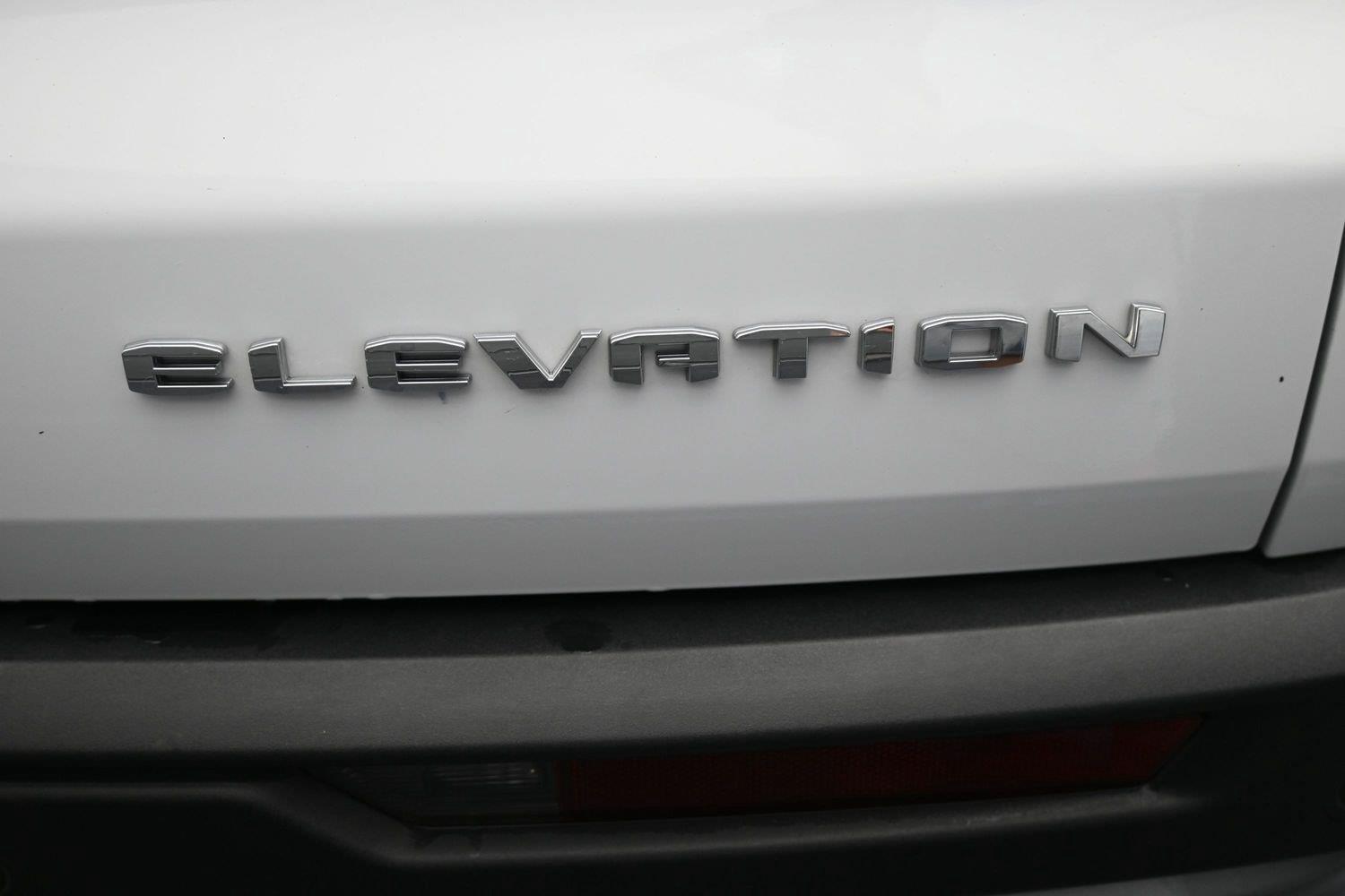 Used 2026 Summit White GMC AWD Elevation image 18