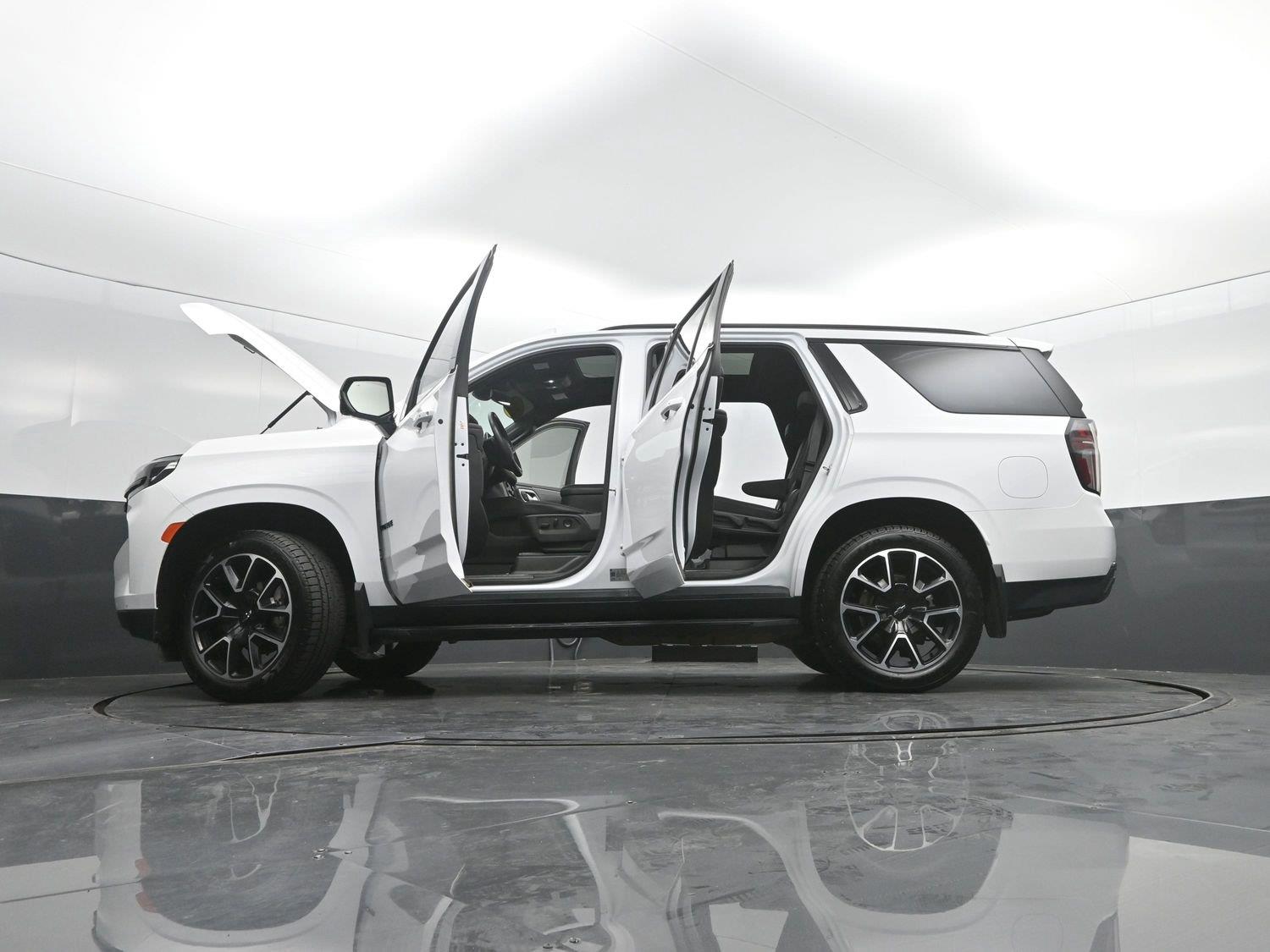 Used 2024 Summit White Chevrolet RST image 56