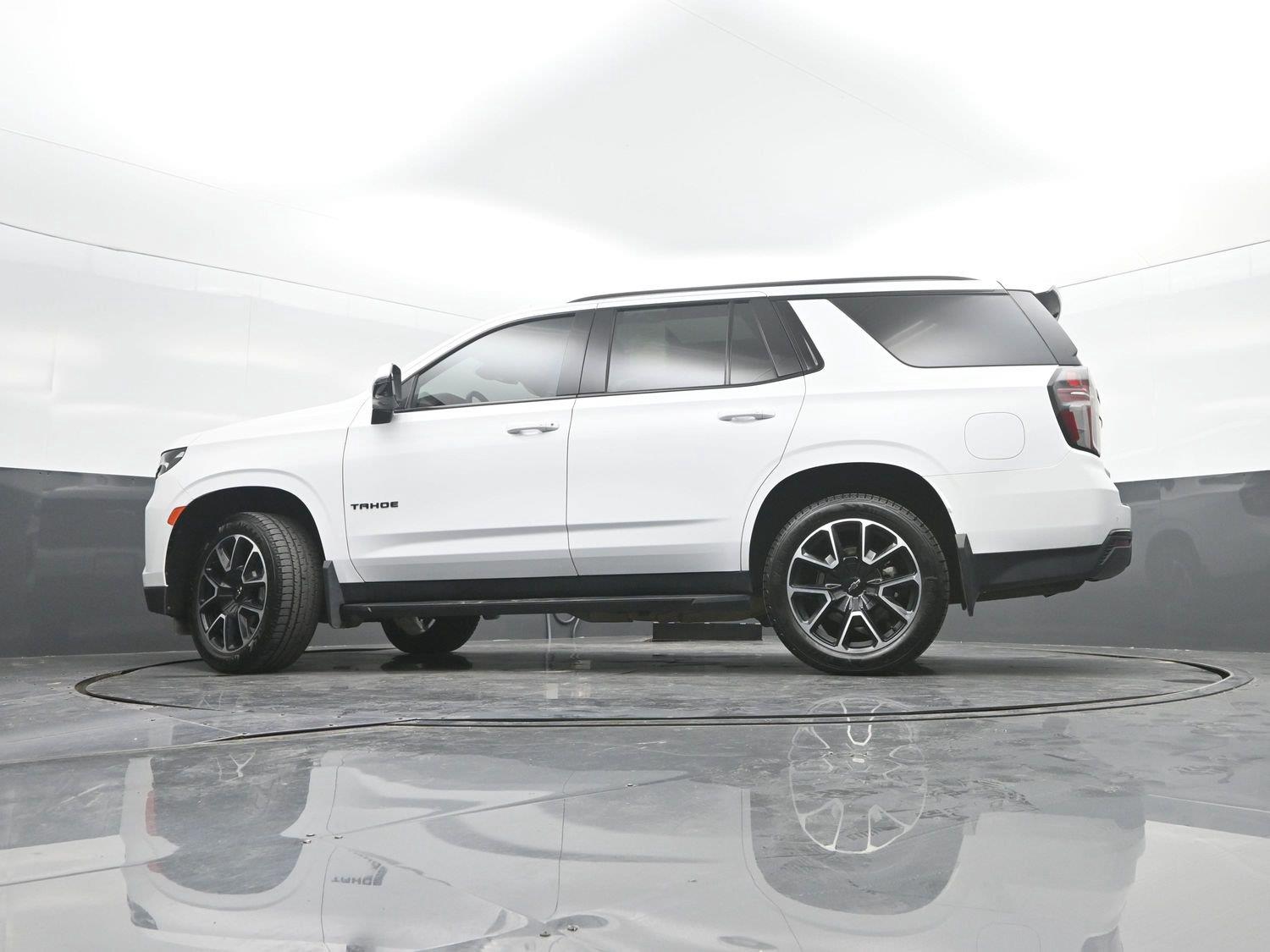 Used 2024 Summit White Chevrolet RST image 39