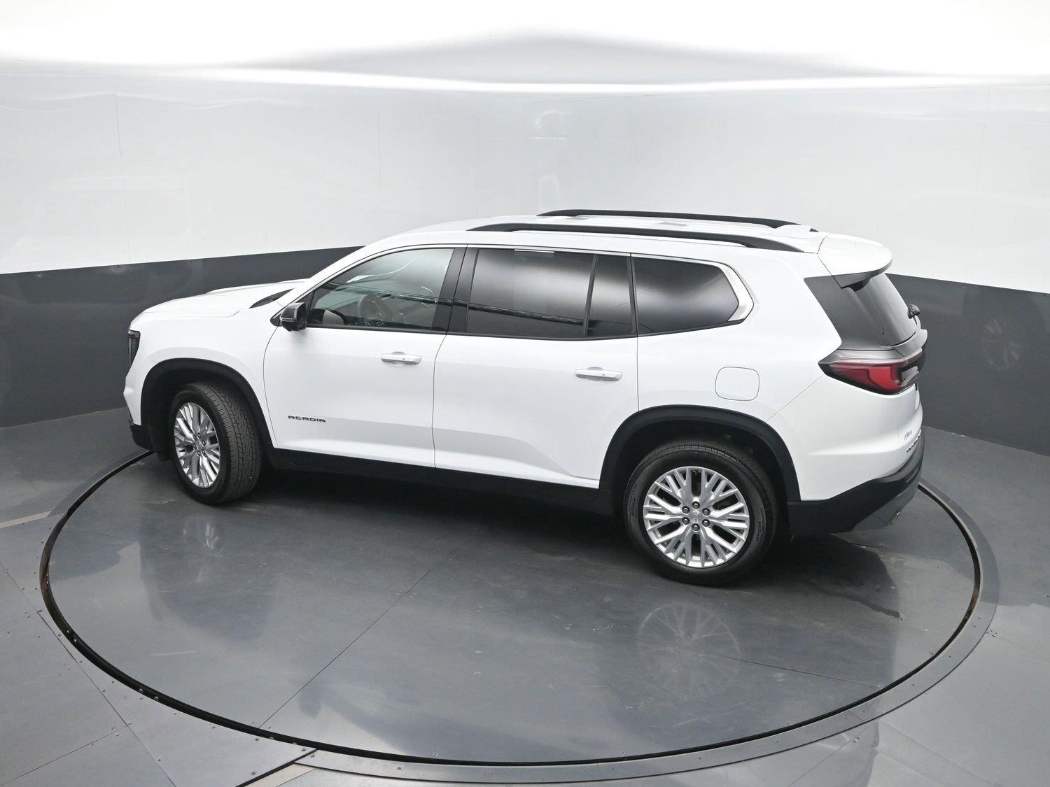 Used 2026 Summit White GMC AWD Elevation image 41