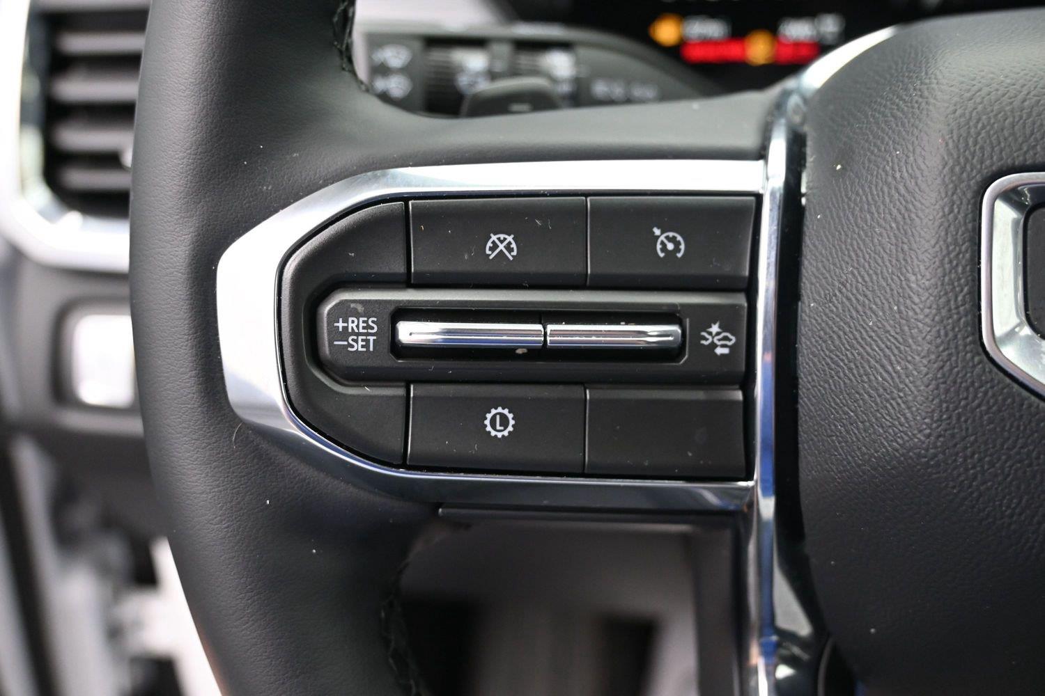 Used 2026 Summit White GMC AWD Elevation image 27