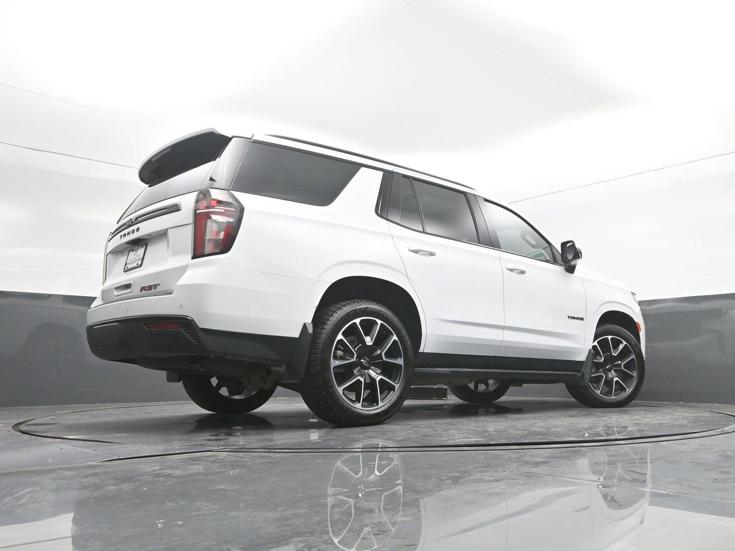 Used 2024 Summit White Chevrolet RST image 40