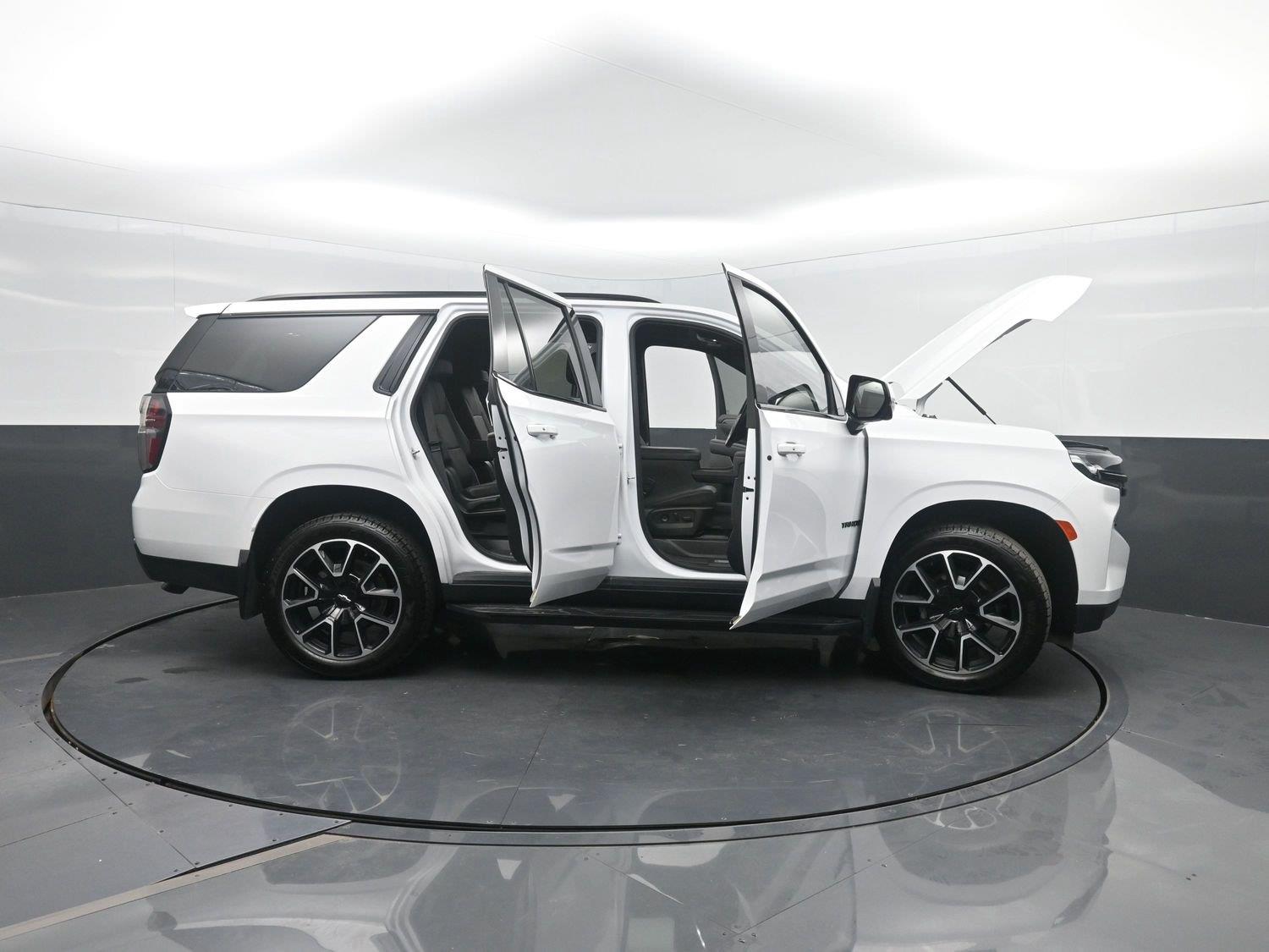Used 2024 Summit White Chevrolet RST image 53